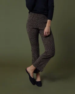Faye Flare Cropped Pant In Olive Leopard -ULLA JOHNSON || Joseph || A.P.C. Sales Store M HOLIDAY 23 CATALOG PDP 50 D2
