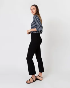Faye Flare Cropped Pant In Black Waffle Crepe -ULLA JOHNSON || Joseph || A.P.C. Sales Store S60048 4