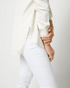 Nyala Blouse In Ivory Silk Crepe De Chine -ULLA JOHNSON || Joseph || A.P.C. Sales Store S70503 2336